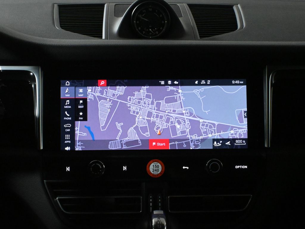 Thumbnail: 2024 Porsche Macan - 24