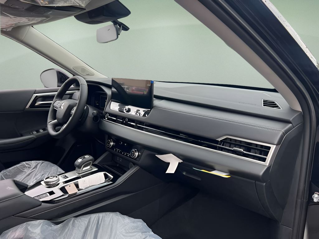 New 2026 Mitsubishi Outlander PHEV SUV