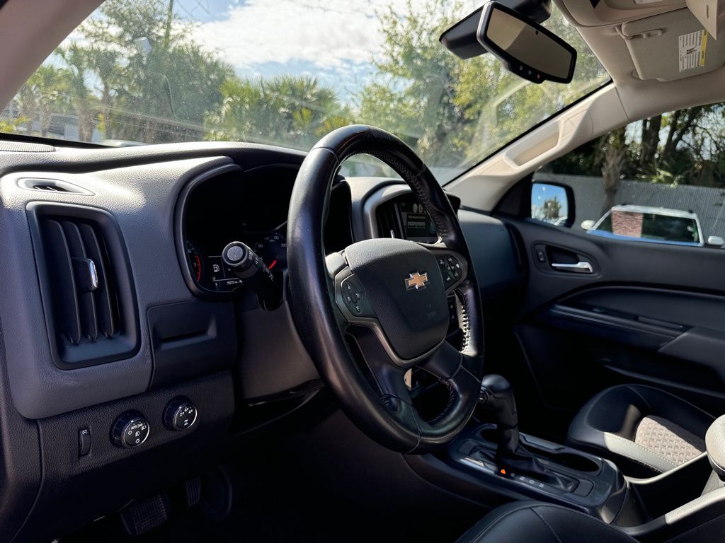 2015 Chevrolet Colorado Z71 31