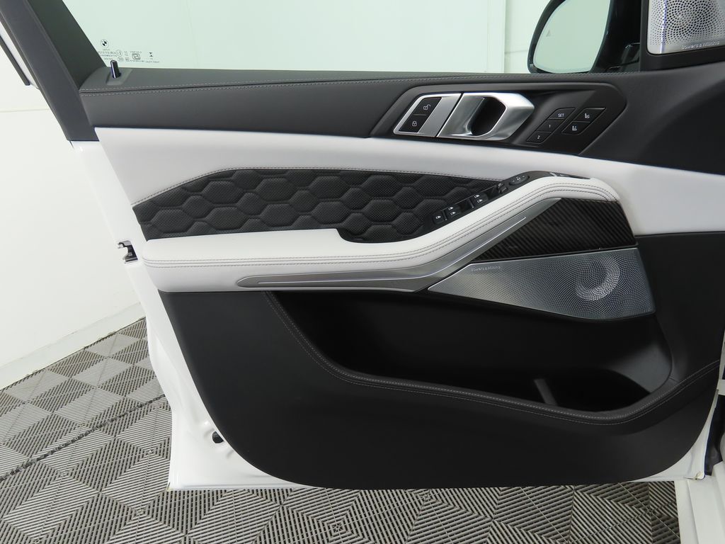 Thumbnail: 2026 BMW X5 - 24