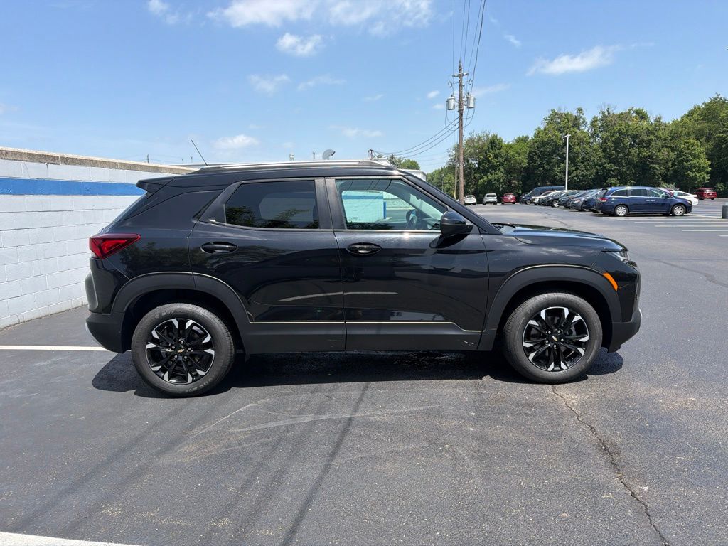 Thumbnail: 2022 Chevrolet TrailBlazer - 6