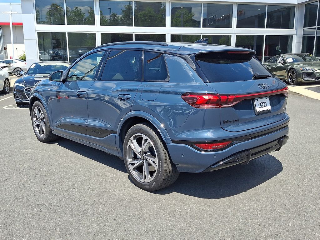 Thumbnail: 2027 Audi Q6 e-tron - 4