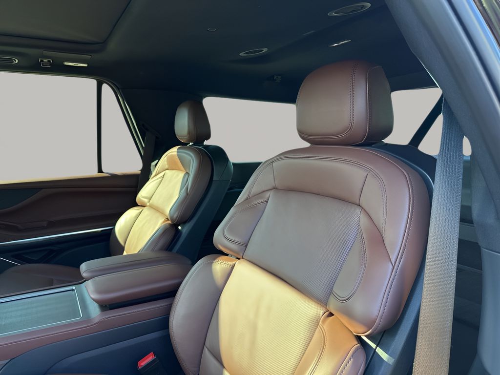 Used Car 2025 Lincoln Navigator  Reserve For Sale Under $100,000 In Austin, Texas