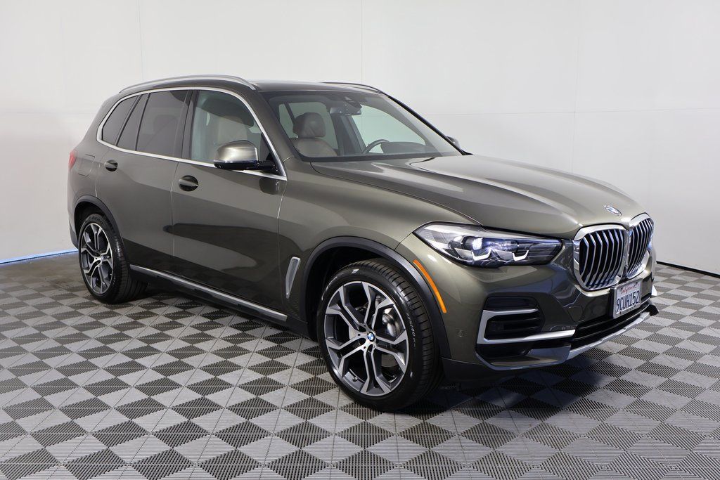 Thumbnail: 2023 BMW X5 - 3