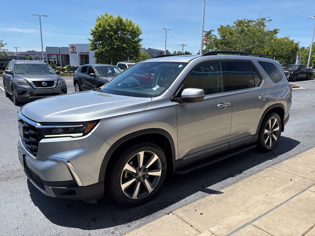 Lunar Silver Metallic 2025 Honda Pilot SUV / Crossover Automatic