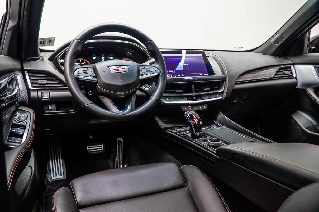 View vehicle photo 5