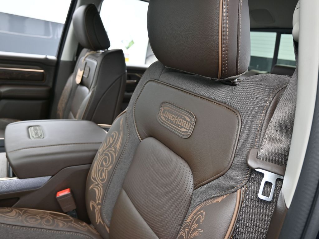 Used 2025 Diamond Black Crystal Pearlcoat Ram Limited image 15