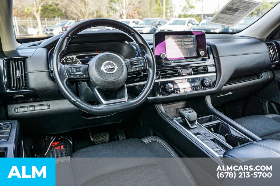 2025 Nissan Pathfinder SV - Photo 29