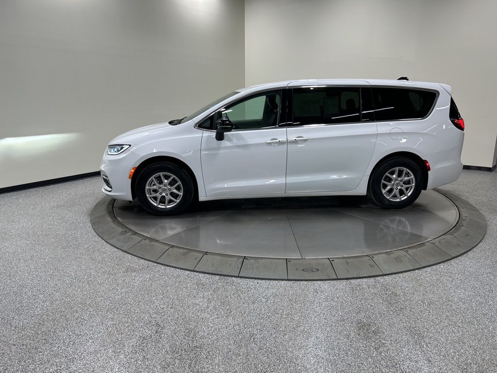 used 2024 Chrysler Pacifica car, priced at $29,979