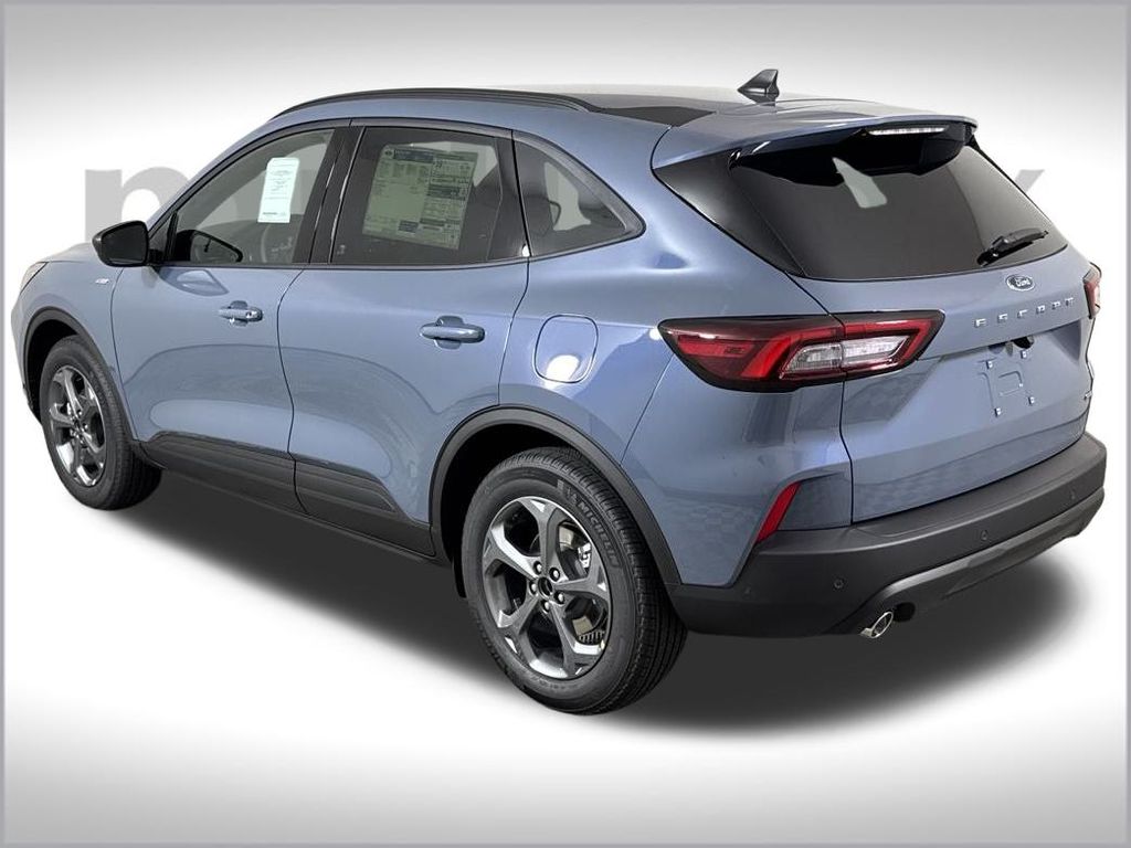 2025 Ford Escape Hybrid ST-Line photo 3