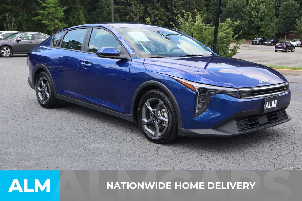 Used 2025 Blue Kia LXS image 5