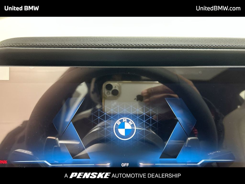 2025 BMW 7 Series 760i xDrive 15