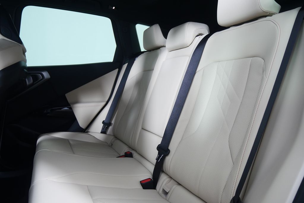 Thumbnail: 2026 BMW X3 - 15