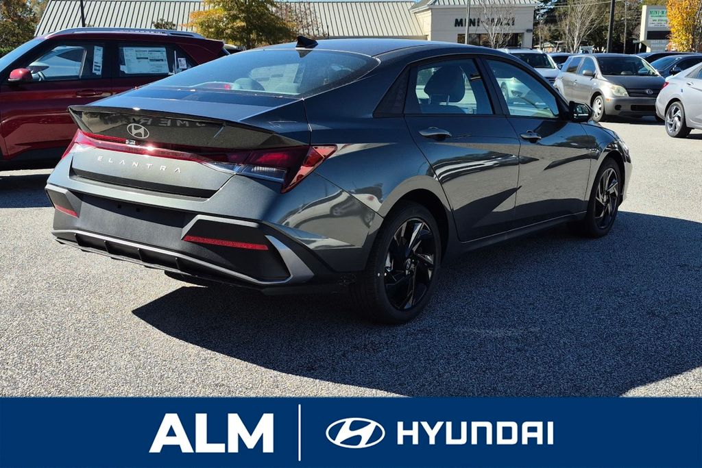 New 2026 Gray Hyundai SEL Sport image 6