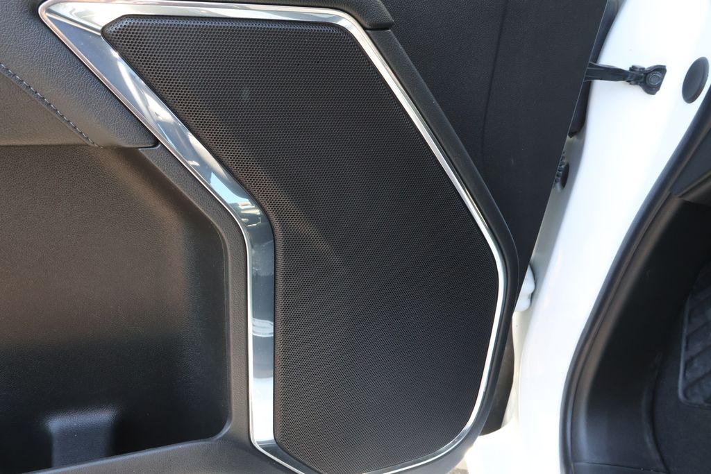 Thumbnail: 2024 Chevrolet Silverado 2500 - 16