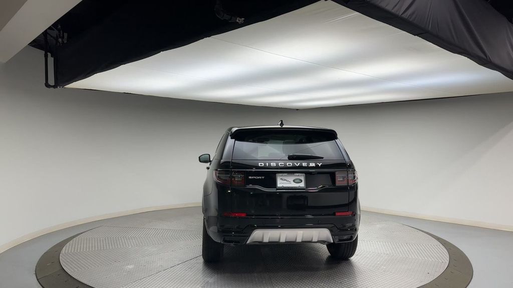 2024 Land Rover Discovery Sport S 7
