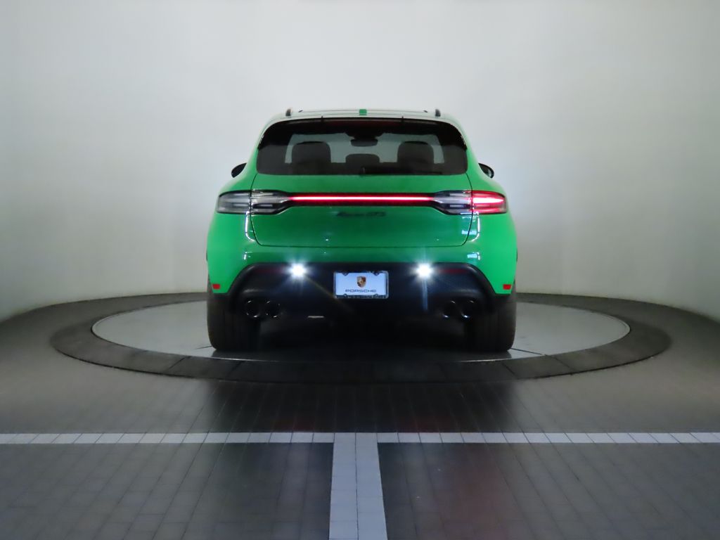 Thumbnail: 2025 Porsche Macan - 6