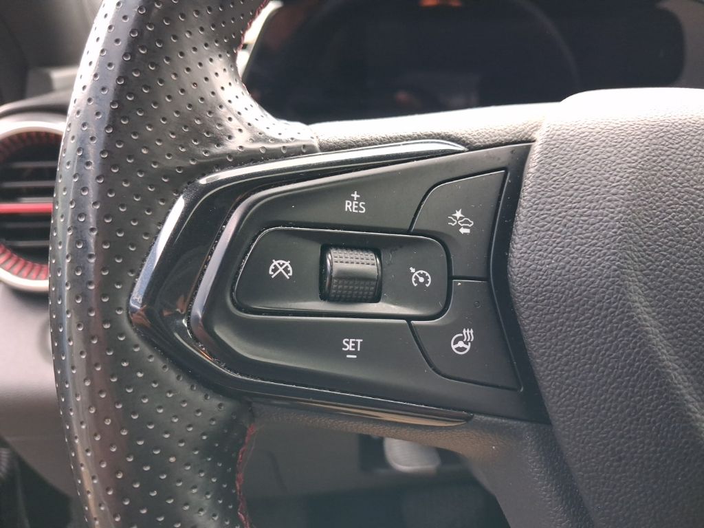 Used 2025 Chevrolet Trax SUV