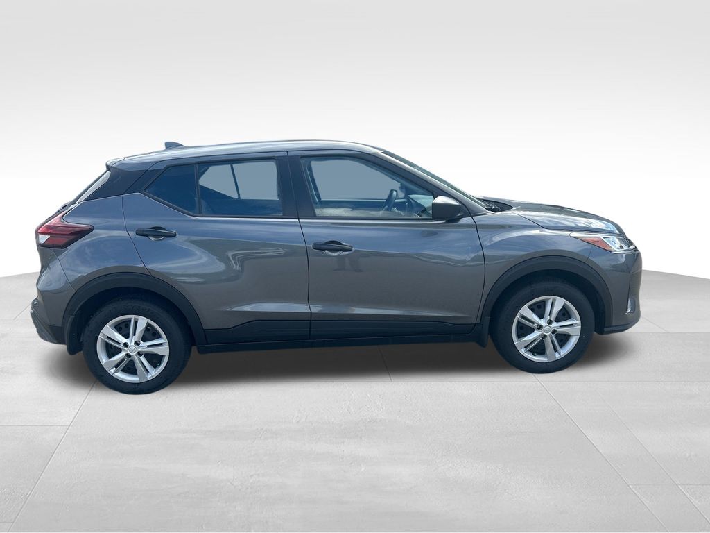 2025 Nissan Kicks Play S - 6