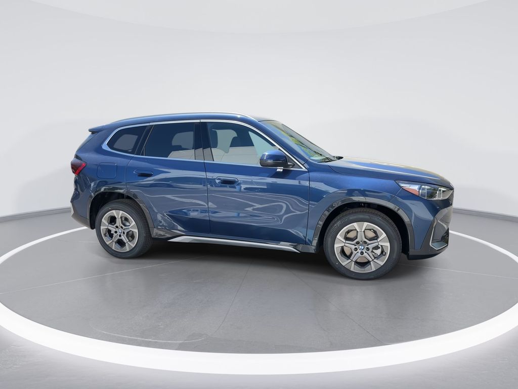 2025 BMW X1 xDrive28i 9