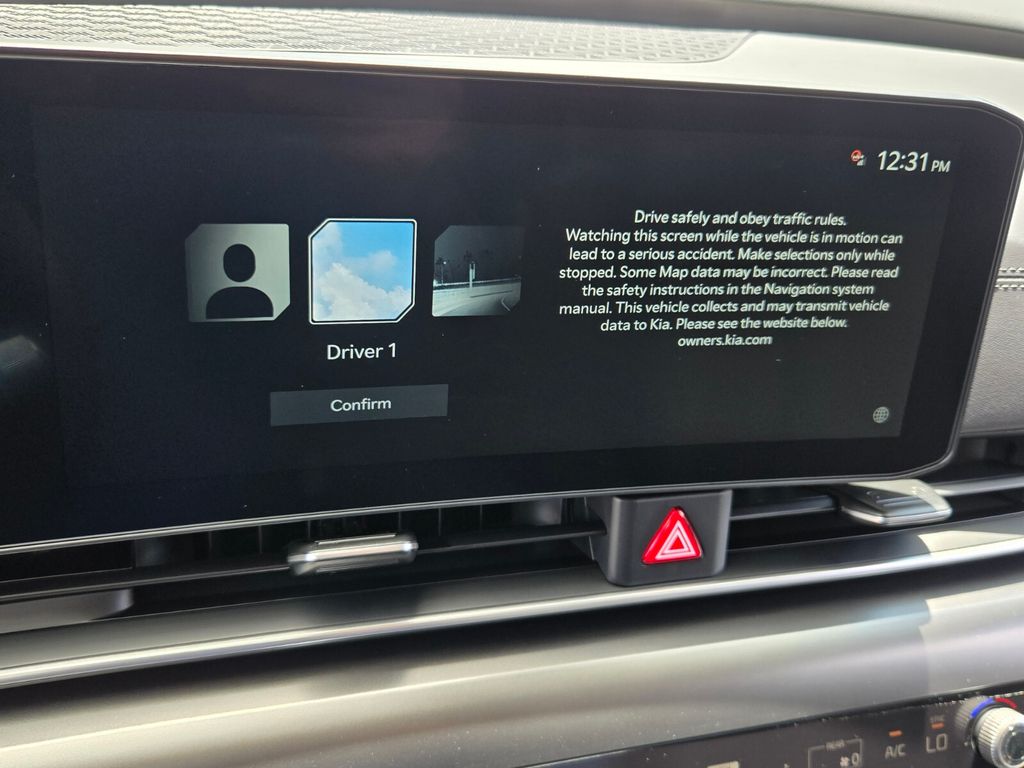 2027 Kia Carnival - $51,115
