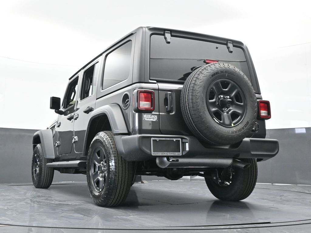 New 2026 Granite Crystal Metallic Clearcoat Jeep Sport image 51