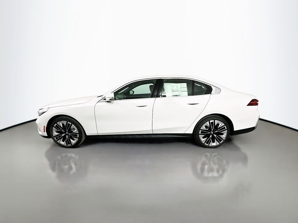 Thumbnail: 2025 BMW 5 Series - 8