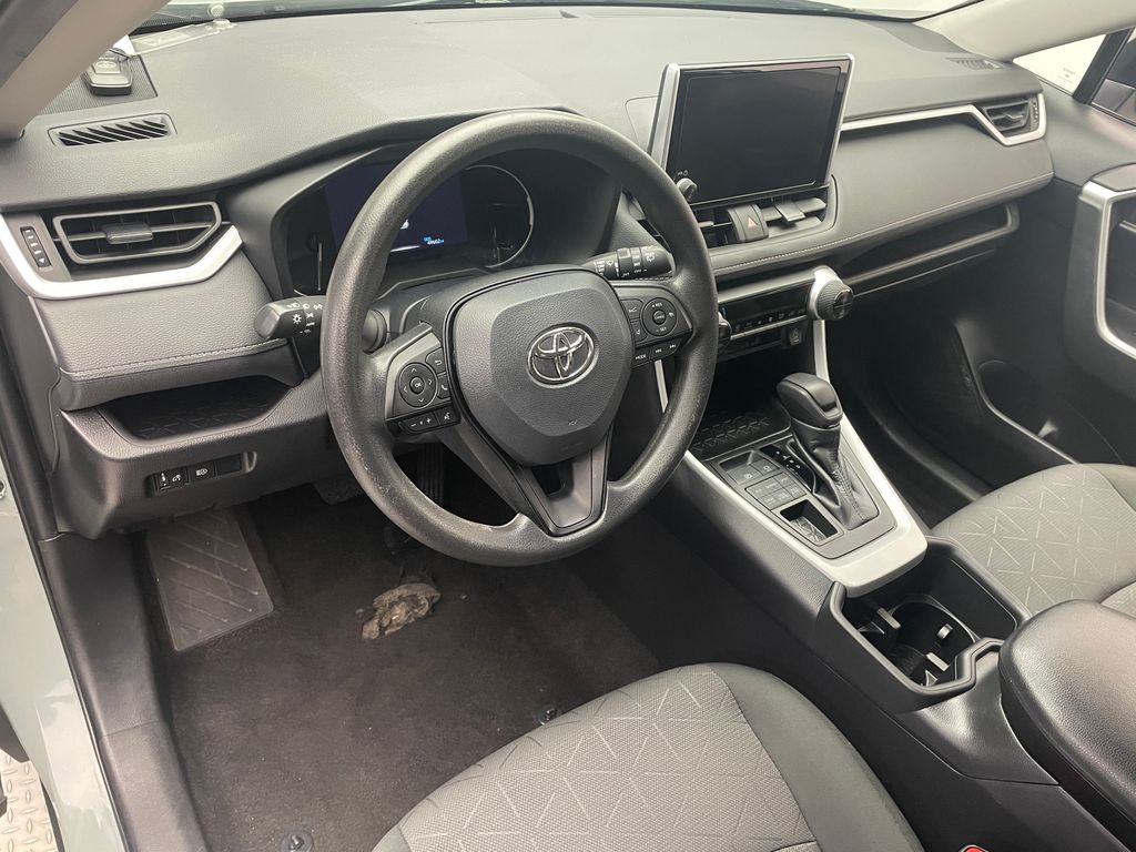 2023 Toyota RAV4 XLE 11