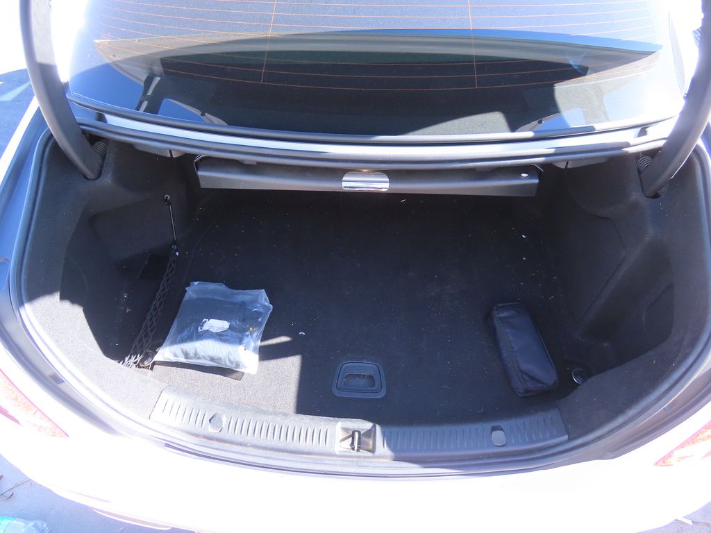 Thumbnail: 2019 Mercedes-Benz E-Class - 12