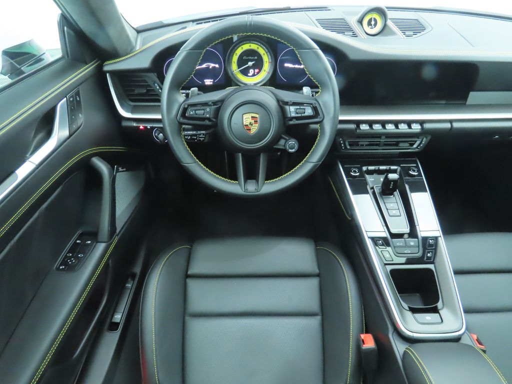 2022 Porsche 911 Turbo 10