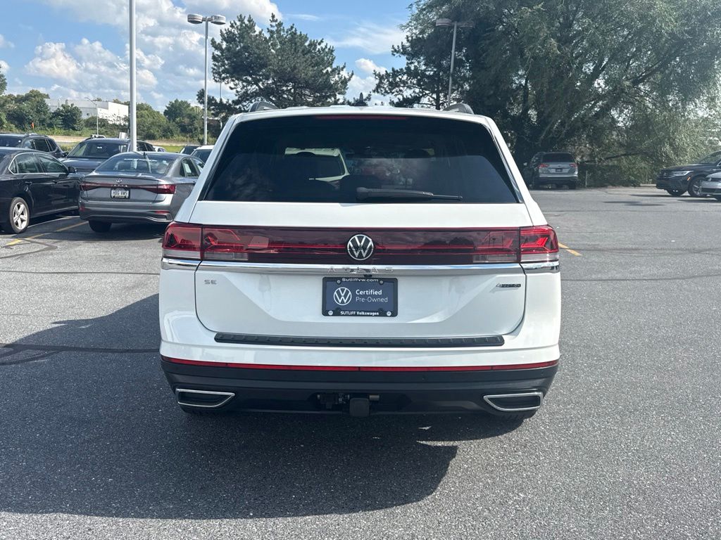 2024 Volkswagen Atlas 2.0T SE w/Technology White at South Hills CDJR