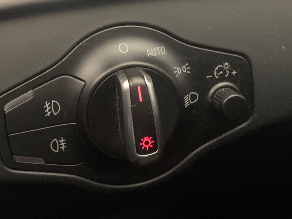 Thumbnail: 2014 Audi A4 - 4