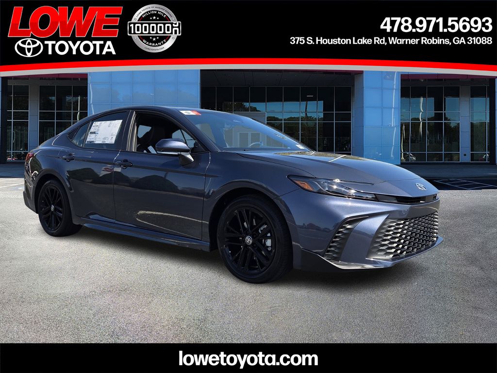 2026 Toyota Camry SE FWD