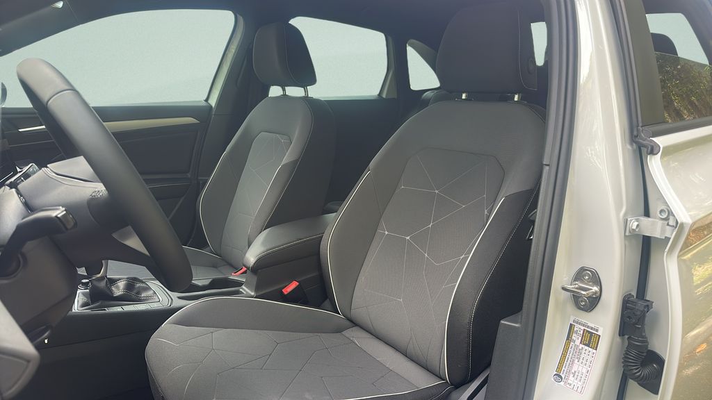 New 2026 White Volkswagen 1.5T Sport image 31