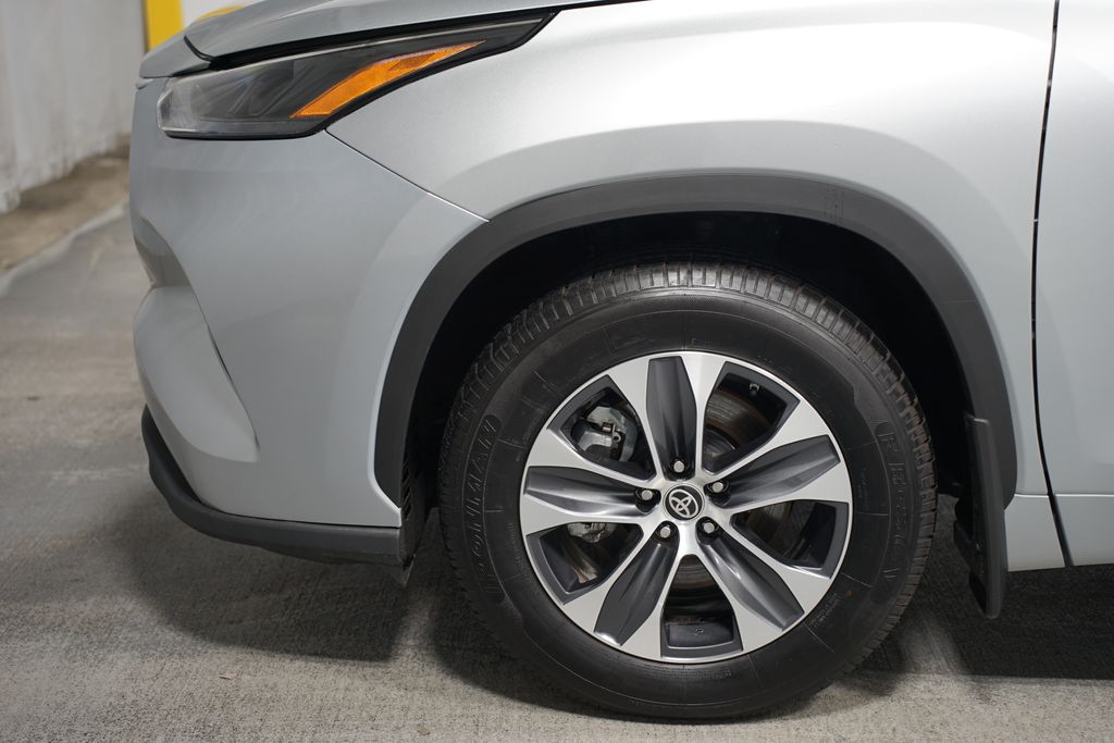 2023 Toyota Highlander XLE 5