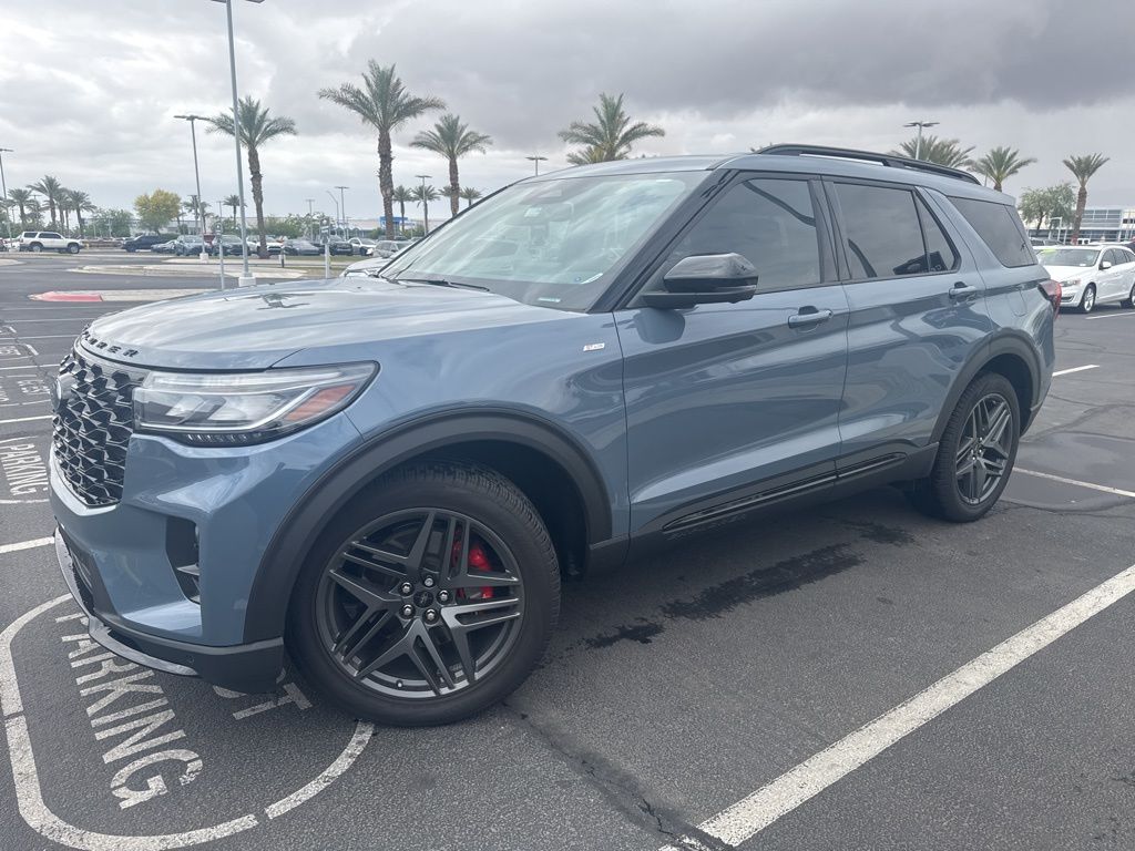 2025 Ford Explorer ST-Line 3