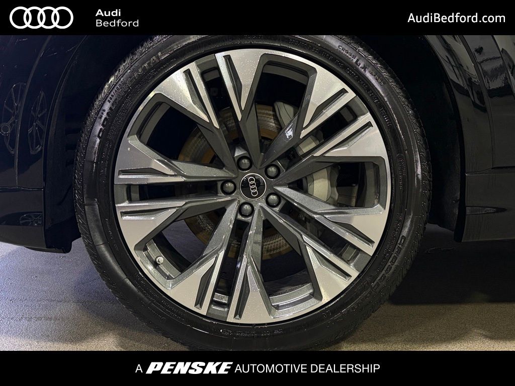 Thumbnail: 2026 Audi Q8 - 8