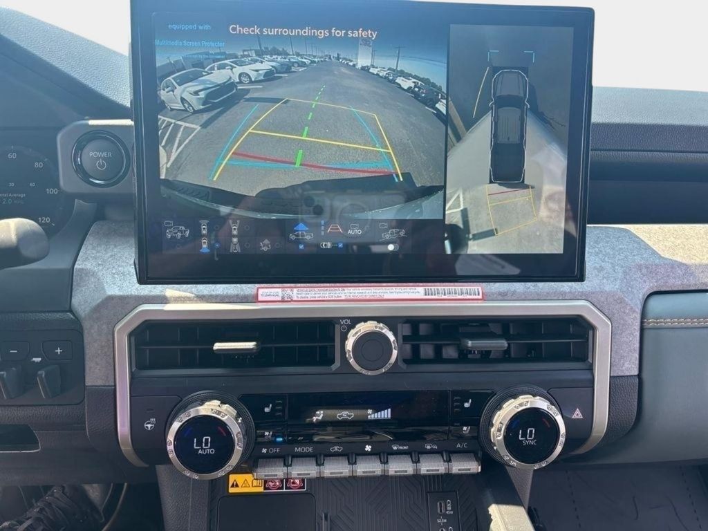 2025 Toyota Tacoma Trailhunter - Photo 17