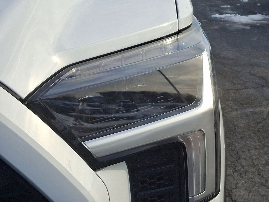 Thumbnail: 2023 Toyota Tundra - 9