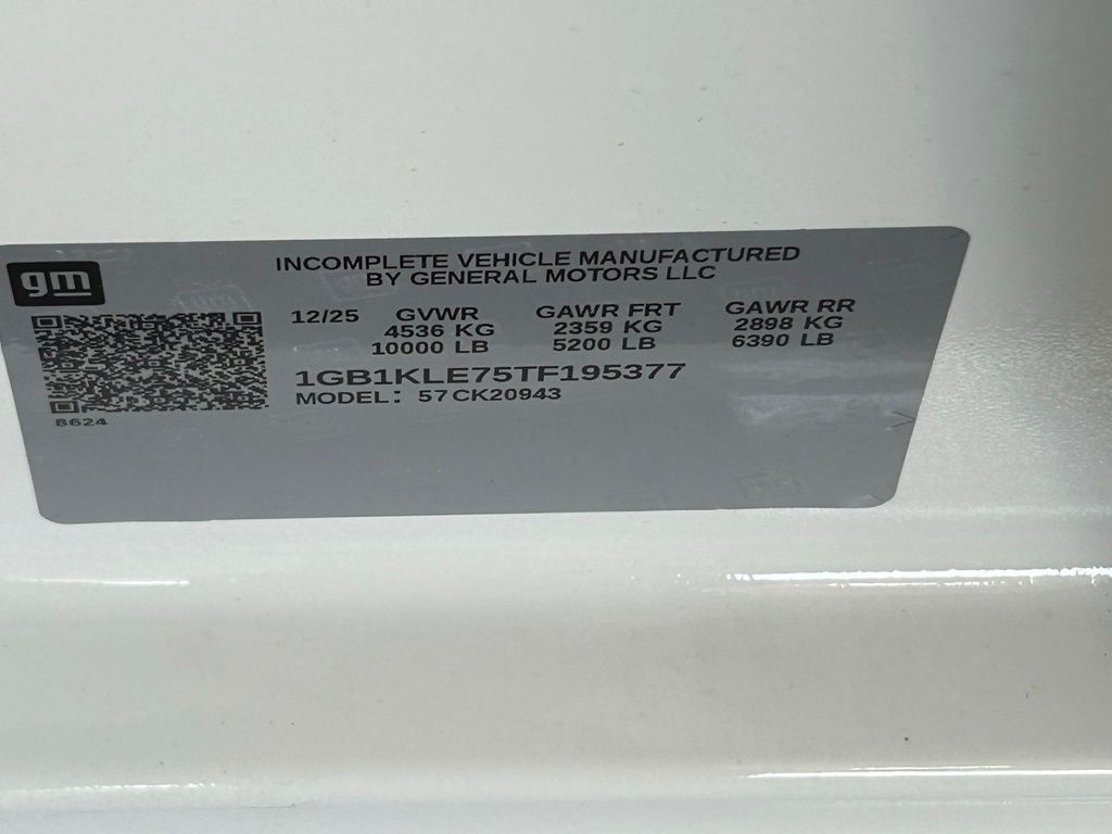 New 2026 Summit White Chevrolet Work Truck image 53