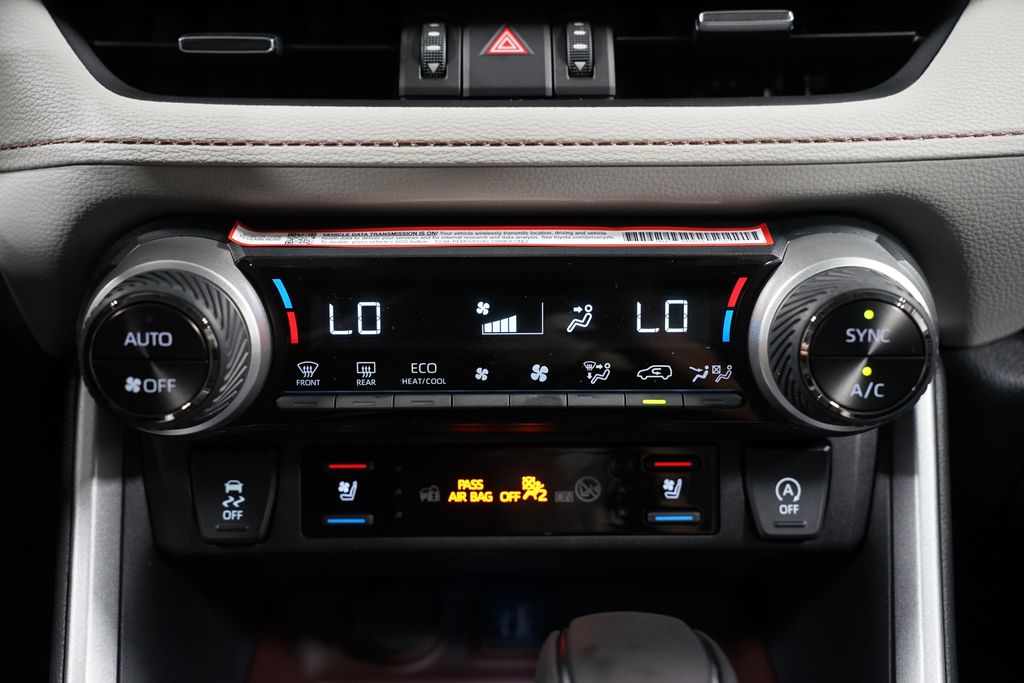 Thumbnail: 2025 Toyota RAV4 - 21