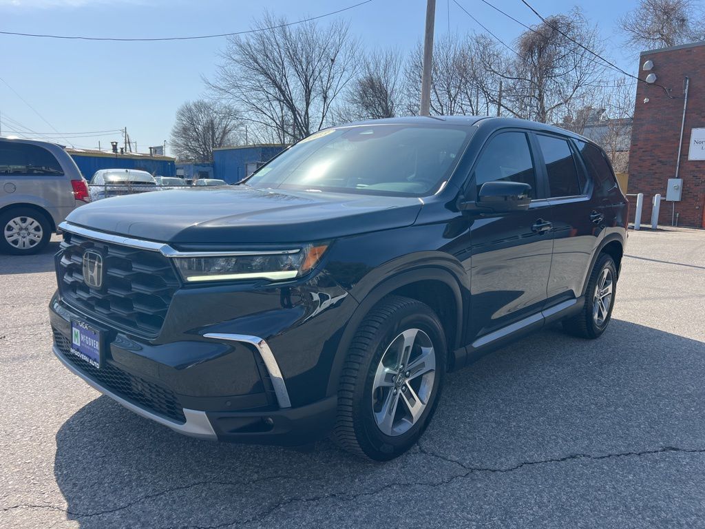Crystal Black Pearl 2023 Honda Pilot EX-L AWD with Captains Chairs SUV / Crossover All-Wheel Drive Automatic