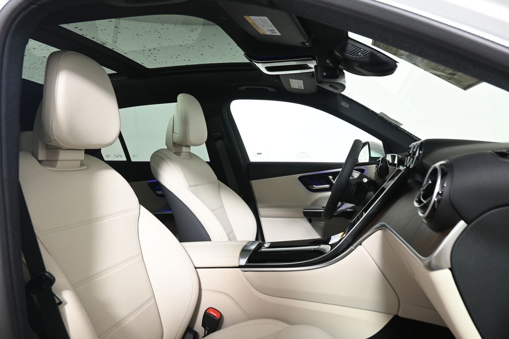 Thumbnail: 2026 Mercedes-Benz GLC - 21