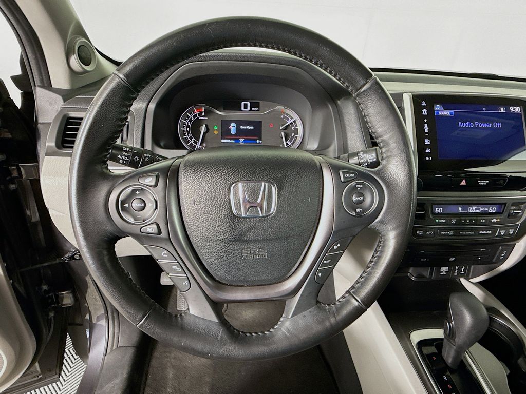 Thumbnail: 2018 Honda Pilot - 11
