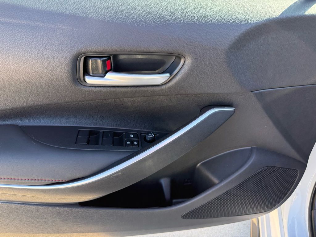 Thumbnail: 2023 Toyota Corolla - 10