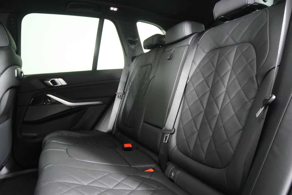 Thumbnail: 2026 BMW X5 - 16