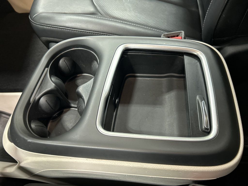 used 2024 Chrysler Pacifica car, priced at $29,979