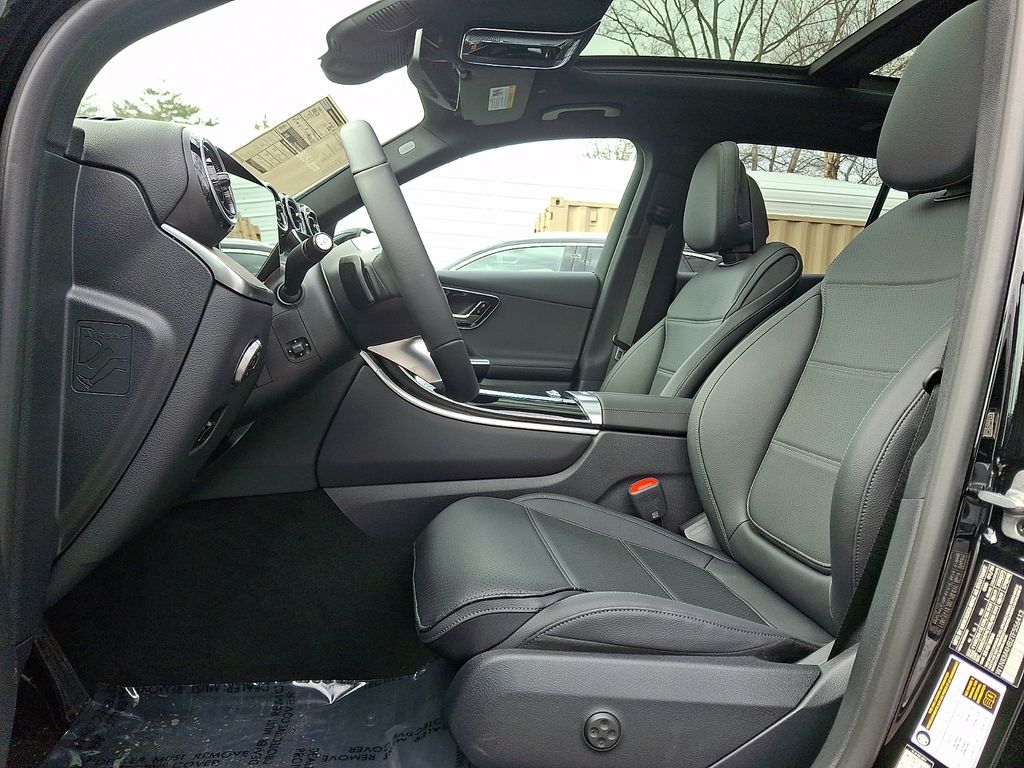 Thumbnail: 2026 Mercedes-Benz GLC - 9