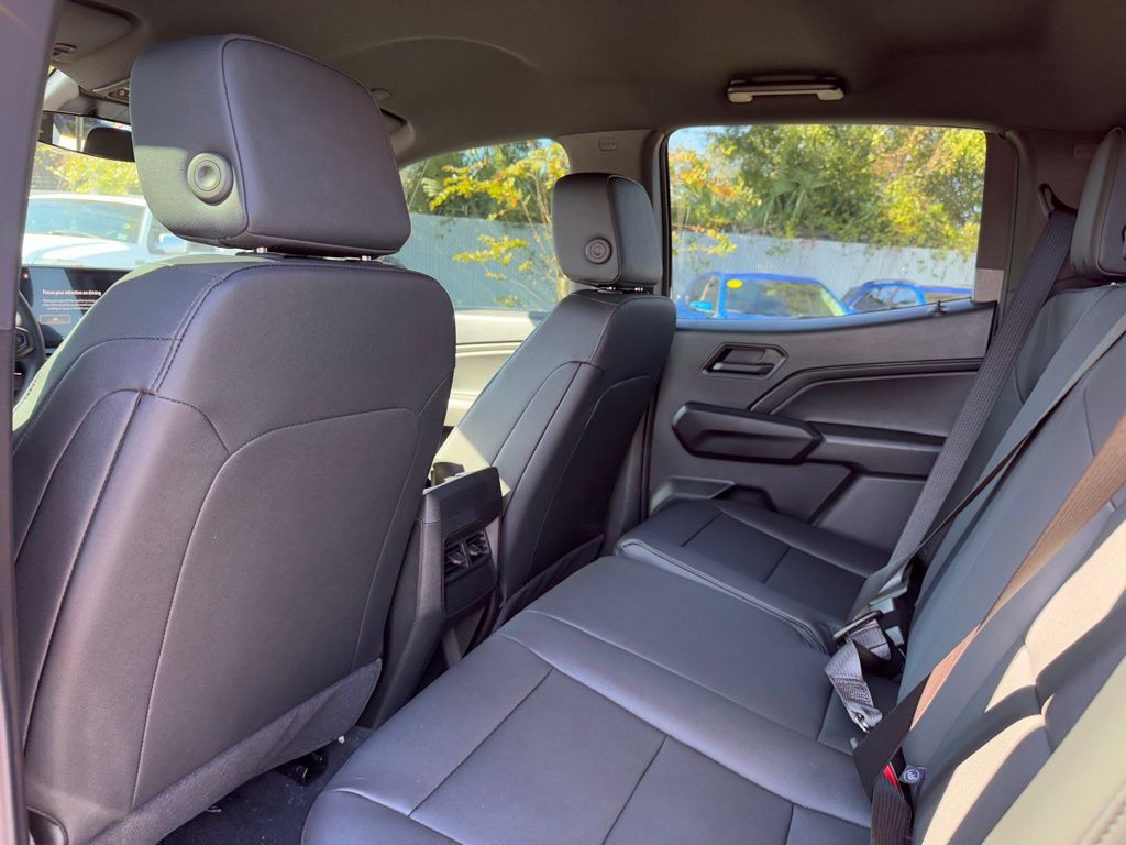 2025 Chevrolet Colorado Work Truck 16