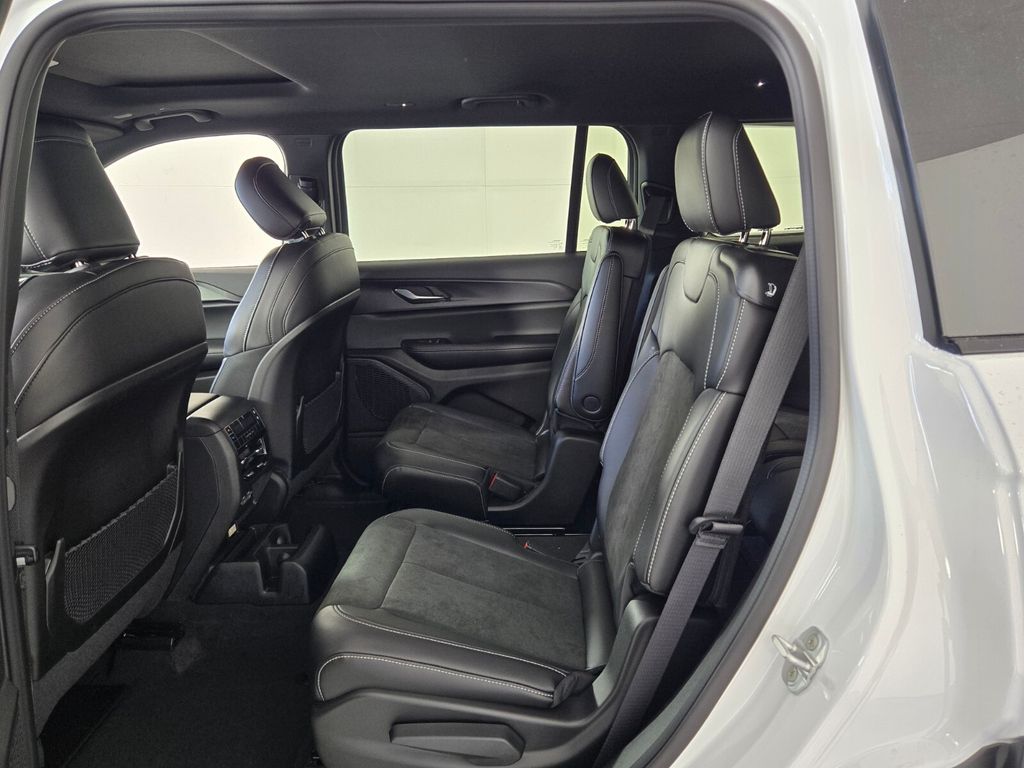 new 2025 Jeep Grand Cherokee L car, priced at $33,780